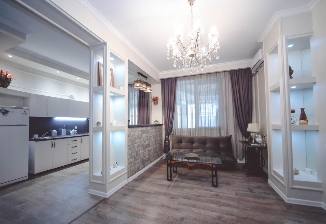 Under The Mountain Apartment Tbilisi Exterior photo