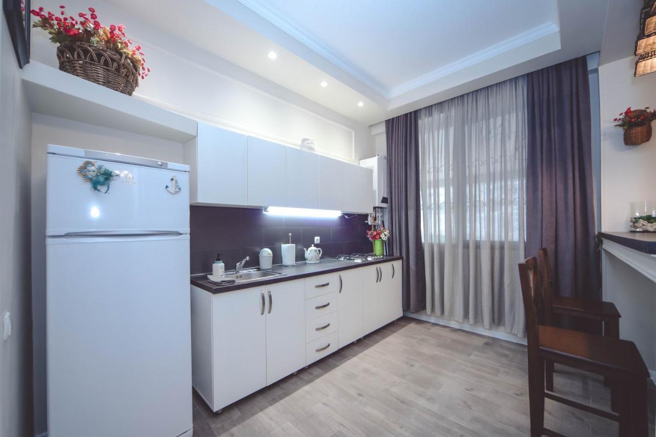 Under The Mountain Apartment Tbilisi Exterior photo