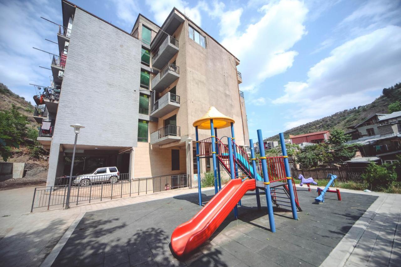 Under The Mountain Apartment Tbilisi Exterior photo